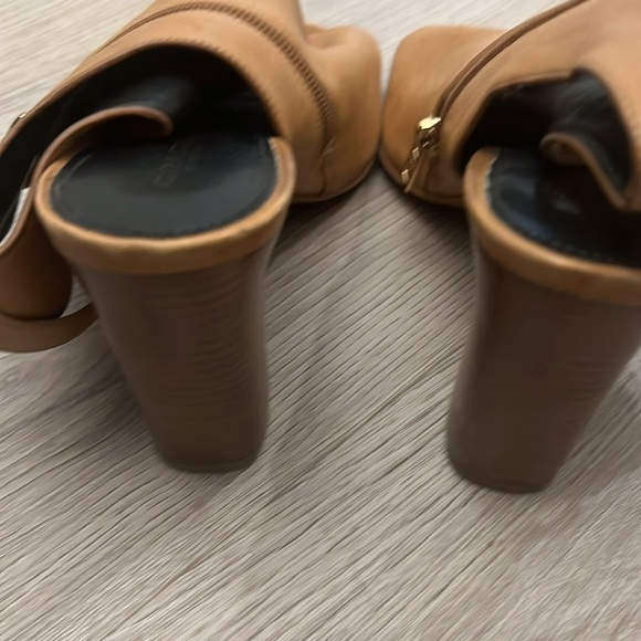 Coach - ankle zipper platform bootie size 10 - Picture 5 of 6